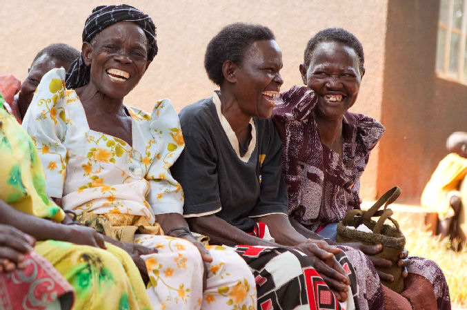 Smiling grandmothers: Uganda - PEFO