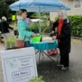 2 Master Gardeners on hand to give advise